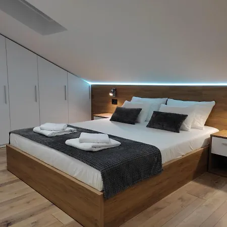 Sky Luxury Apartment
